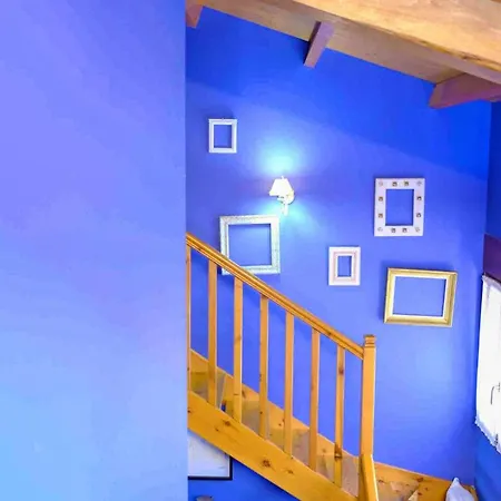 Comfortable In The Heart Of Medieval Holiday home